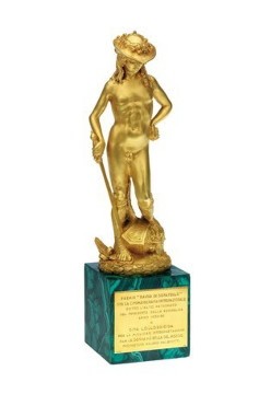 DAVID DI DONATELLO: IN SECONDA SERATA SU RAIUNO I PREMI AL CINEMA ITALIANO. VIDEO INTERVISTA AL CONDUTTORE TULLIO SOLENGHI.