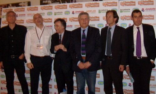 PERCHE’ A MEDIASET SONO COSI’ LIBERI CON I BONOLIS E I POMERIGGI E CON I TELEFILM SONO MORALISTI? AL TELEFILM FESTIVAL SI DISCUTE DELLA CRISI DEI TELEFILM SULLE GENERALISTE