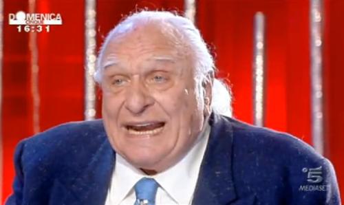 DOMENICA CINQUE, MARCO PANNELLA ALLA D’URSO: “TI VUOI ISCRIVERE AL PARTITO RADICALE?”