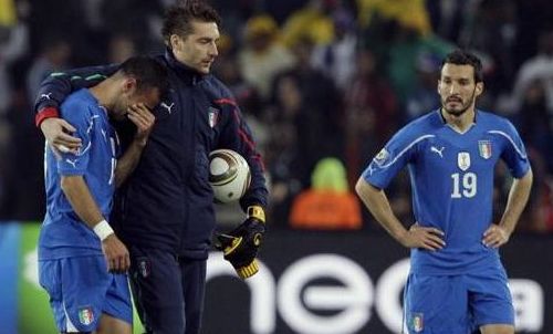 ASCOLTI TV DI GIOVEDI 24 GIUGNO 2010: IN 14 MLN (74.28%) PER LA DISFATTA DEGLI AZZURRI. NOTTI MONDIALI AL 21.95%. IN PRIME TIME GHOST WHISPERER BATTE I CESARONI