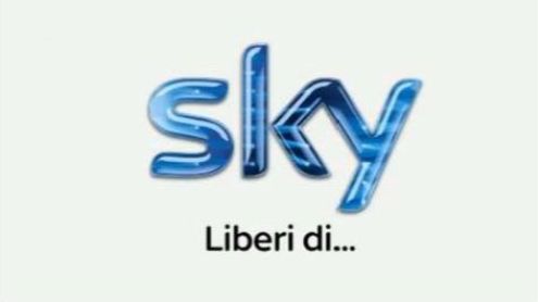 SKY, LIBERI DI… ATTACCARE MEDIASET PREMIUM: NUOVI LOGHI E NUOVA OFFERTA “LOW COST” PER LA PAY TV