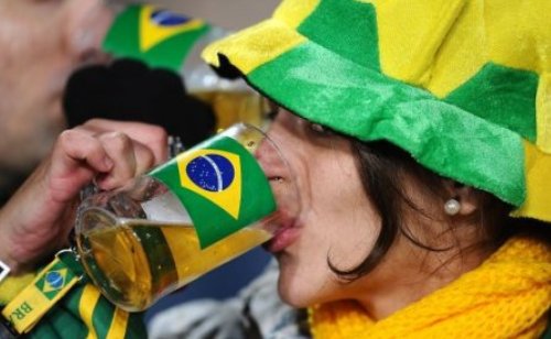 ASCOLTI TV DI MARTEDI 15 GIUGNO 2010: I MONDIALI CON L’INCONTRO BRASILE-COREA DEL NORD AL 35%. TENGONO CHI L’HA VISTO CON IL 12% E MISTERO COL 10.44%