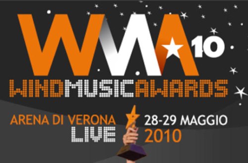 WIND MUSIC AWARDS: PAOLA PEREGO CONDUCE LA FESTA DELLA MUSICA DA STASERA SU ITALIA1