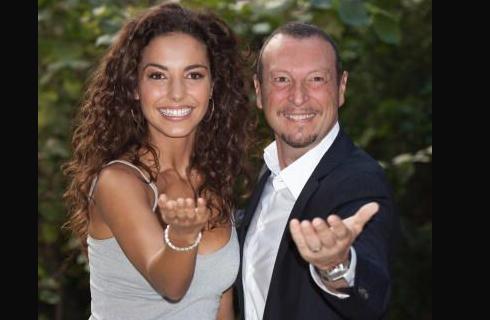 VENICE MUSIC AWARDS 2010: TRA I PREMIATI DA AMADEUS E LAURA BARRIALES, GIUSY FERRERI, VALERIO SCANU, MARCO CARTA ED EMMA