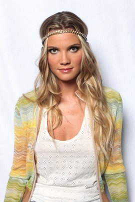 WILD – OLTRENATURA: FIAMMETTA CICOGNA TORNA AL NIDO DI ITALIA1