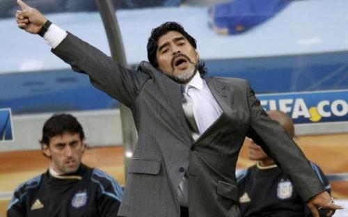 ASCOLTI TV DI SABATO 3 LUGLIO 2010: CIAO DARWIN 4 VINCE LA SERATA. NEL POMERIGGIO IN 8 MLN  (54.18% SU RAI1- 10.3% SU SKY) PER LA DISFATTA DI MARADONA