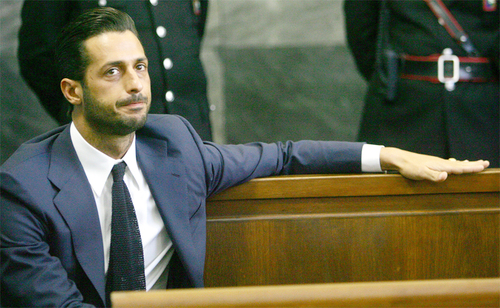 UN GIORNO IN PRETURA: DA STASERA IL PROCESSO A FABRIZIO CORONA
