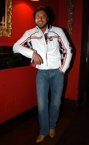 IL MEROLONE SCENDE DALLA GIOSTRA: ASCOLTI TALMENTE RADDOPPIATI CHE IL PROGRAMMA CHIUDE CON UNA SETTIMANA D’ANTICIPO.