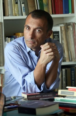 INTERVISTA A DAVIDE TORTORELLA, STORICO AUTORE DI MIKE: ABBIAMO SCOPERTO NOI DI TOP OF THE POPS ANNA TATANGELO.