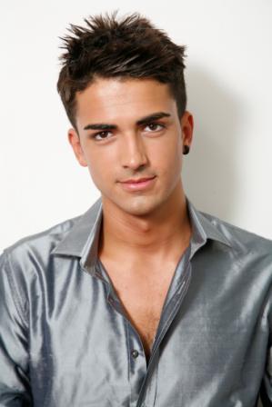 UOMINI E DONNE: ECCO LE FOTO DEI NUOVI TRONISTI