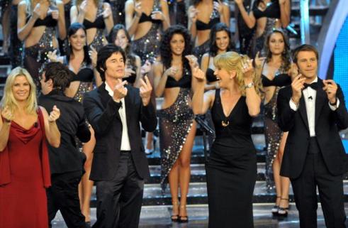 ASCOLTI TV DI SABATO 11 SETTEMBRE 2010: MISS ITALIA VINCE MA NON CONVINCE (A.M. 3,5 MLN – SHARE 21.72%). RAI 2 CON COLD CASE BATTE CANALE 5. POVERO MILIONARIO ALL’11.08%