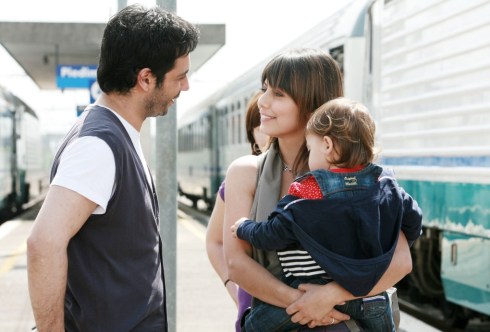 ASCOLTI TV DI GIOVEDI 16 SETTEMBRE 2010: LO SBIRRO INSINNA (21%) VICINISSIMO AI CESARONI (22%), PARTITI ALLE 22 DOPO LA FINALE DI VELONE (22.8%)