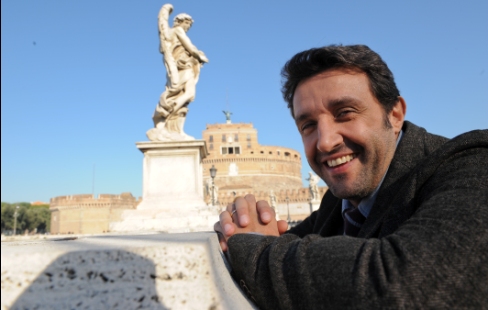 HO SPOSATO UNO SBIRRO 2, FLAVIO INSINNA: “SE I CESARONI FANNO TROPPO ASCOLTI A MEDIASET NON CI VADO”