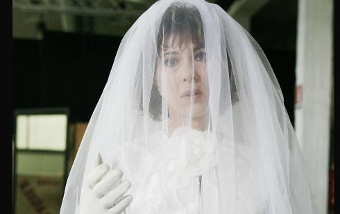 ASCOLTI TV DI DOMENICA 19 SETTEMBRE 2010: DISTRETTO DI POLIZIA (18%) NON ARRESTA LA LADRA DI RAI1 (22%). LA BISLACCA DAL 16.2% AL 19.8%