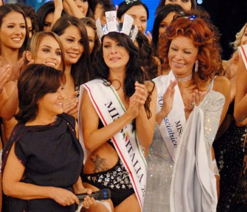 FRANCESCA TESTASECCA E’ MISS ITALIA 2010. CHIUDE UN’EDIZIONE DA DIMENTICARE