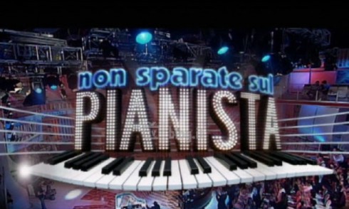 NON SPARATE SUL PIANISTA: STASERA SU RAI1 IL PILOT DEL NUOVO GAME SHOW DI CARLO CONTI