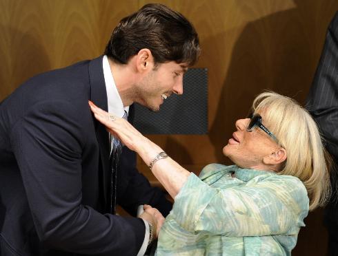 IL TELECOMANDO, LA GUIDA TV DI DM: 21 SETTEMBRE 2010. MEDIASET RICORDA SANDRA CON STRISCIA E VITE STRAORDINARIE