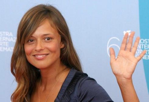 NONSOLOMODA: VALERIA BILELLO TORNA STASERA AL TIMONE DEL ROTOCALCO DI CANALE 5