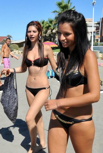 CHIAMBRETTI NIGHT: ARRIVANO LE “COATTE DI OSTIA”. MA NON ERA IMPORTANTE “COSA SI VEDE”?