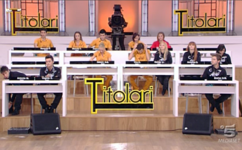 AMICI 10: MARIA DENUNCIA LA DURATA RISTRETTA E INTANTO IN SALAS TROVA UN NUOVO IANCU.