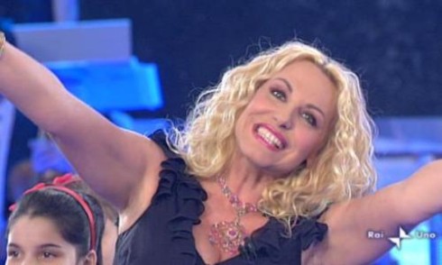 ASCOLTI TV DI MERCOLEDI 6 OTTOBRE: LA PULEDRA DI VIALE MAZZINI TORNA A VINCERE (22.7%). LE DUE FACCE DELL’AMORE (14%) SUPERATA ANCHE DA CHI L’HA VISTO (15%)