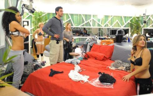 GRANDE FRATELLO 11: LA SECONDA PUNTATA IN DIRETTA SU DM. COMMENTA CON NOI TOMMASO DE MOTTONI