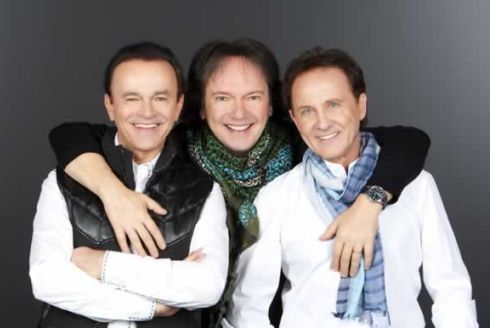 I POOH CONTRO I TALENT SHOW: “ERA MEGLIO QUANDO LA GAVETTA INIZIAVA DALLE PIAZZE”.