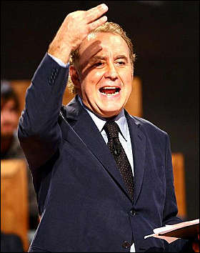 ANNOZERO: STOP DI 10 GIORNI PER IL “VAFFAN… BICCHIERE”. SANTORO E’ PRONTO A REAGIRE E PARLA DI “ATTENTATO ALLA TELEVISIONE”