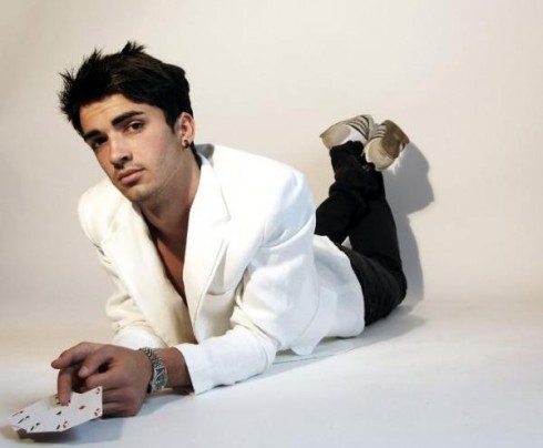 UOMINI E DONNE: UNA DANIELONA SENZA PELI SULLA LINGUA BOCCIA GLI ATTUALI TRONISTI.