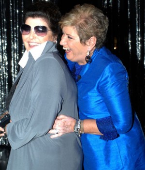 FERMI TUTTI! MARA MAIONCHI E CLAUDIA MORI INSIEME APPASSIONATAMENTE SU RAI2