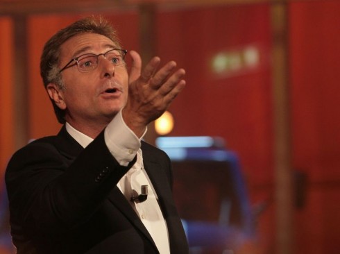 FERMI TUTTI! E SE BONOLIS TORNASSE IN PRESERALE CON TIRA E MOLLA?