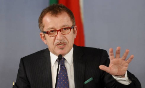 MARONI VS SAVIANO: E’ GIUSTO CHE IL MINISTRO DELL’INTERNO REPLICHI A VIENI VIA CON ME?