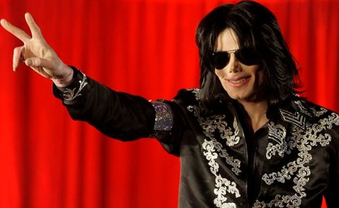 EMOZIONI: LA MUSICA SBARCA NELLA SECONDA SERATA DI RAI2. SI PARTE CON UN RACCONTO INEDITO DI MICHAEL JACKSON.