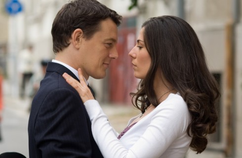 ASCOLTI TV DI DOMENICA 12 DICEMBRE: PAURA DI AMARE SFIORA I 6,5 MLN E IL 25%. CANALE5 ALL’11% IN PRIME TIME. LA D’URSO SALUTA IL POMERIGGIO TRA IL 13% E IL 18%. GILETTI AL 22%, LA MONA ALL’11.5%, LA CUCCA AL 14% (19% SECONDA PARTE)