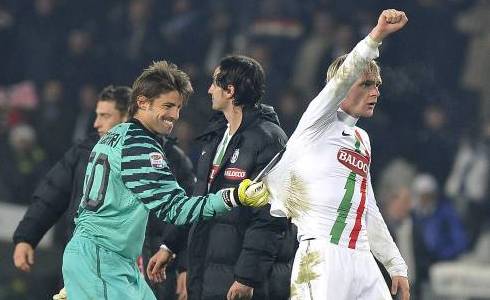 ASCOLTI SATELLITE DI DOMENICA 12 DICEMBRE 2010: JUVENTUS-LAZIO CON 1.811.000 SPETTATORI E’ UNA DELLE PARTITE PIU’ VISTE DELL’ANNO, 900.000 PER IL MILAN AD ORA DI PRANZO.