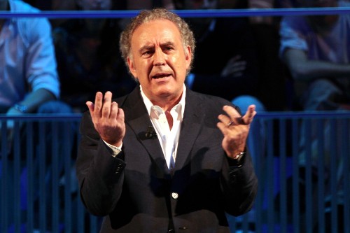 ASCOLTI TV DI GIOVEDI 9 DICEMBRE 2010: ANNOZERO VINCE CON IL 19.21%. TESTA A TESTA TRA DON MATTEO E IL MEGLIO DI PETER PAN