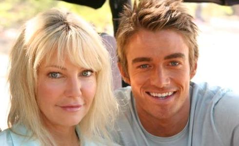 ASCOLTI SATELLITE DI SABATO 8 FEBBRAIO 2011: IN UNA GIORNATA SENZA SERIE A ‘FLIRTING WITH FORTY’ E’ IL PROGRAMMA PIU’ VISTO CON APPENA 212.000 SPETTATORI.