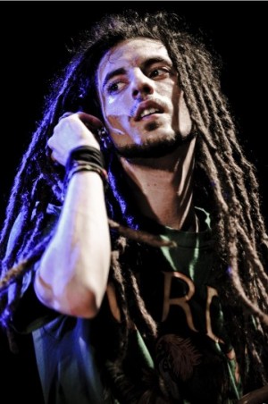 SANREMO 2011: A DOMENICA IN ONDA E’ PARTITA LA SFIDA TRA I GIOVANI. IN VANTAGGIO ANANSI