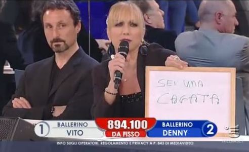 AMICI E LA “CAGATA” IN PRIMA SERATA DI ALESSANDRA CELENTANO