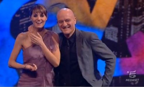 ASCOLTI TV DI VENERDI 11 FEBBRAIO 2011: ZELIG VINCE CON 5,7 MLN (22.73%), L’ULTIMA DEI RACCOMANDATI A 4,1 MLN (16.17%). QUARTO GRADO CRESCE A 3 MLN (11.80%)