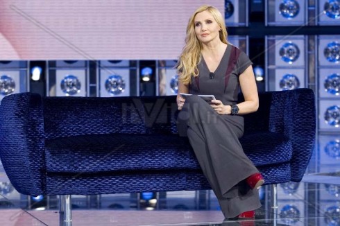 LA SFIDA DELLA DOMENICA: CORONA E NINA MORIC DA BRACHINO. LA CUCCARINI DA’ LA PAROLA ALLE DONNE (BARALE, DE ANGELIS, LA PINA)