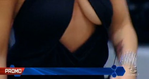 GRANDE FRATELLO 11, GUENDALINA SEMPRE PIU’ FUORI DI TETTA: IL FANGO NON E’ PIU’ SOLO UNA METAFORA