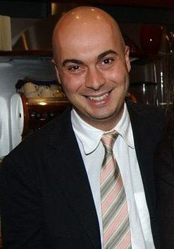 MI MANDA RAI TRE: EDOARDO CAMURRI SARA’ IL NUOVO CONDUTTORE