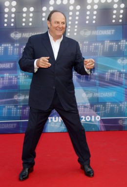 LA PRIMAVERA DI CANALE 5: ITALIA’S GOT TALENT RINVIATO A MAGGIO? LA FICTION PUNTA SU SABRINA FERILLI E SQUADRA ANTIMAFIA