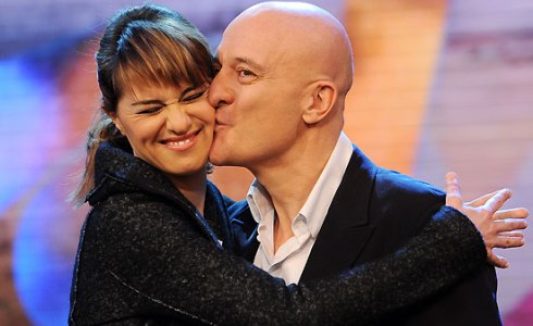 ASCOLTI TV DI VENERDI 18 MARZO 2011: ZELIG SFIORA I 6 MLN (23.63%), FRATELLI DI TEST SI DIFENDE COL 16.48%. BLUE BLOODS AL 6.58%, SU IRIS BENE IL SESTO SENSO