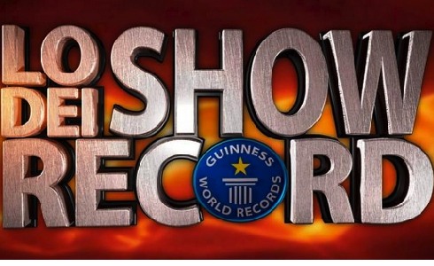 LO SHOW DEI RECORD: L’INSTANCABILE GERRY SCOTTI ALLA GUIDA DEI NUOVI GUINNESS DI CANALE 5