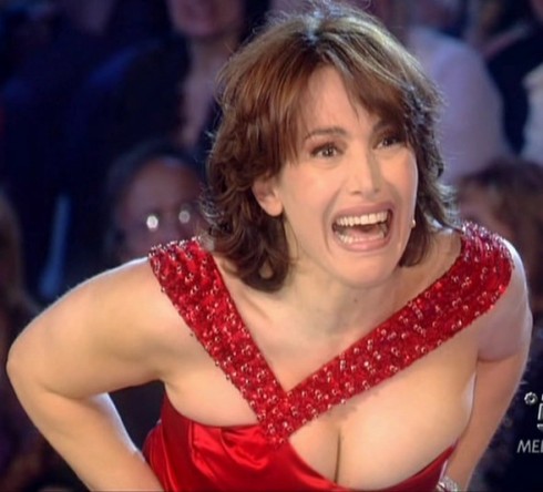 POMERIGGIO CINQUE: SCAZZO FURIBONDO TRA BARBARA D’URSO E IL REGISTA. LO VEDREMO IN ONDA?