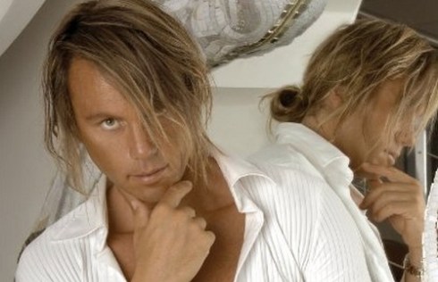 SIMONA VENTURA DENUNCIATA DA DAVIDE FABBRI: IL NON FAMOSO RIVENDICA UN POSTO SULL’ISOLA