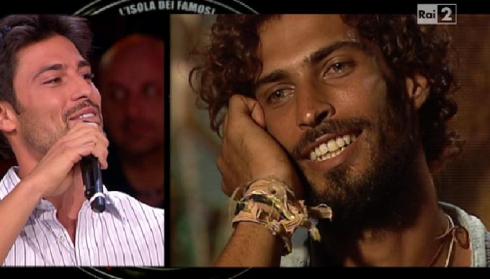 ISOLA DEI FAMOSI: PEDRO E LA PAGNOTTAO NEL FORNO…(FOTOGALLERY)