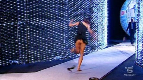 ASCOLTI TV DI LUNEDI 18 APRILE 2011: 6,6 MLN E IL 33% PER LA FINALE DEL GRANDE FRATELLO, TALLONATO DA MONTALBANO IN REPLICA (6,9 MLN – 25%)